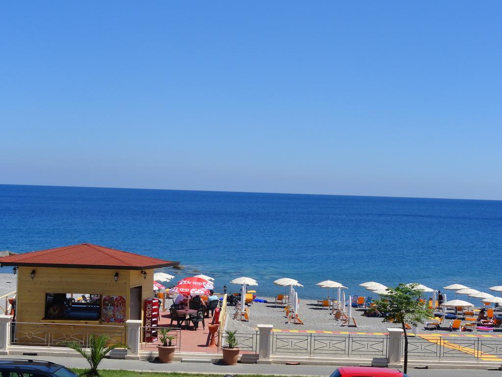 Hotel Miramare Ciro Marina Exterior photo
