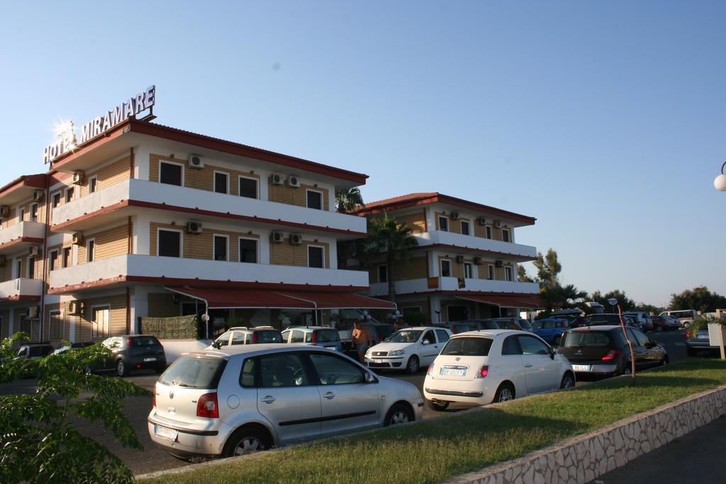 Hotel Miramare Ciro Marina Exterior photo